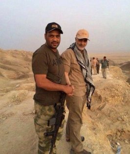 Head of the Quds Force, Qassem Suleimani (right), in Amerli after its conquest by Shi'a militias with U.S. air support